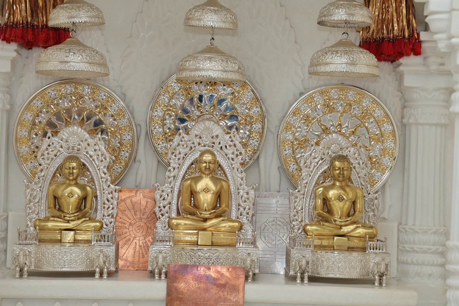 Chandprabh Digambar Jain Mandir photo 5