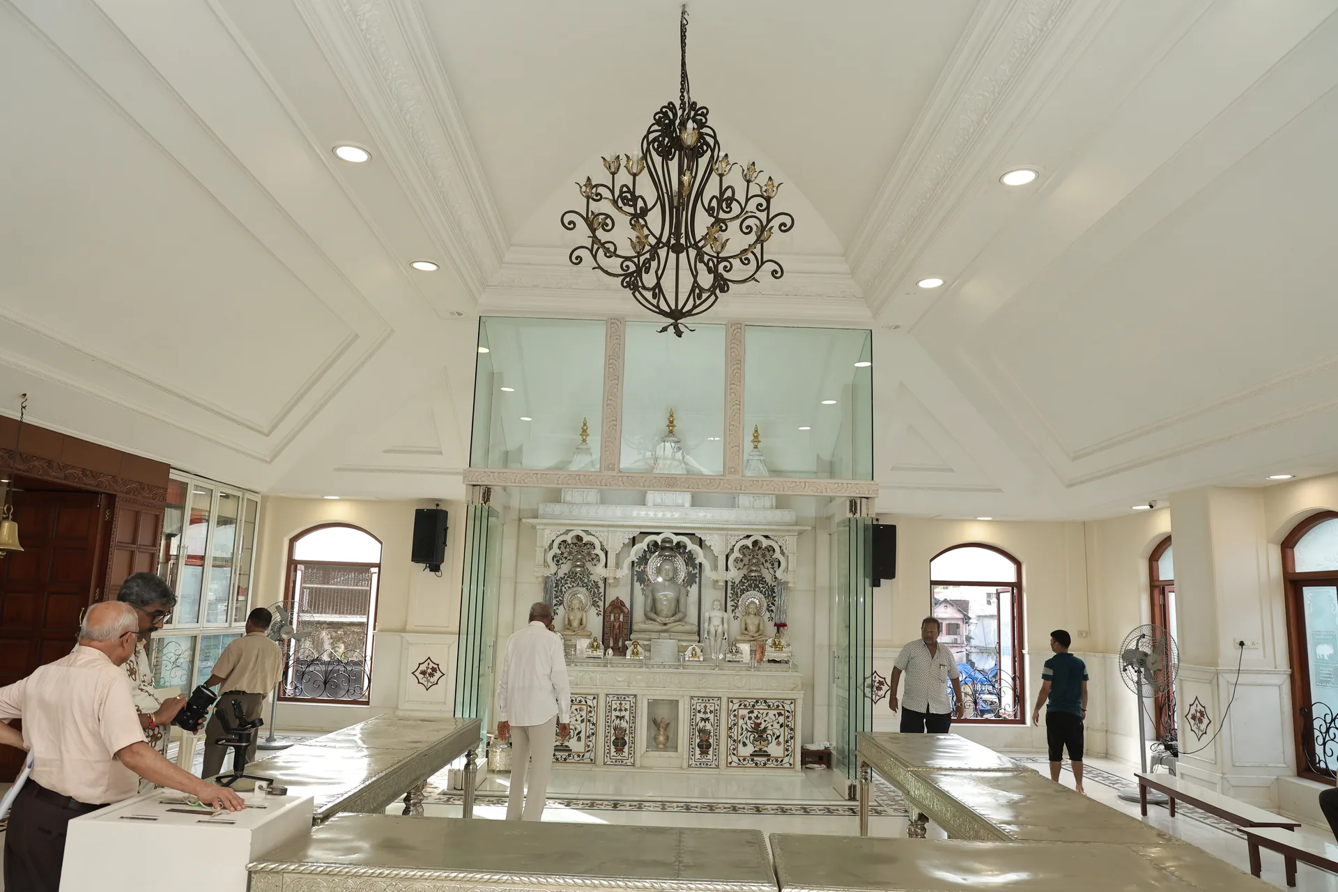 Chandprabh Digambar Jain Mandir photo 11