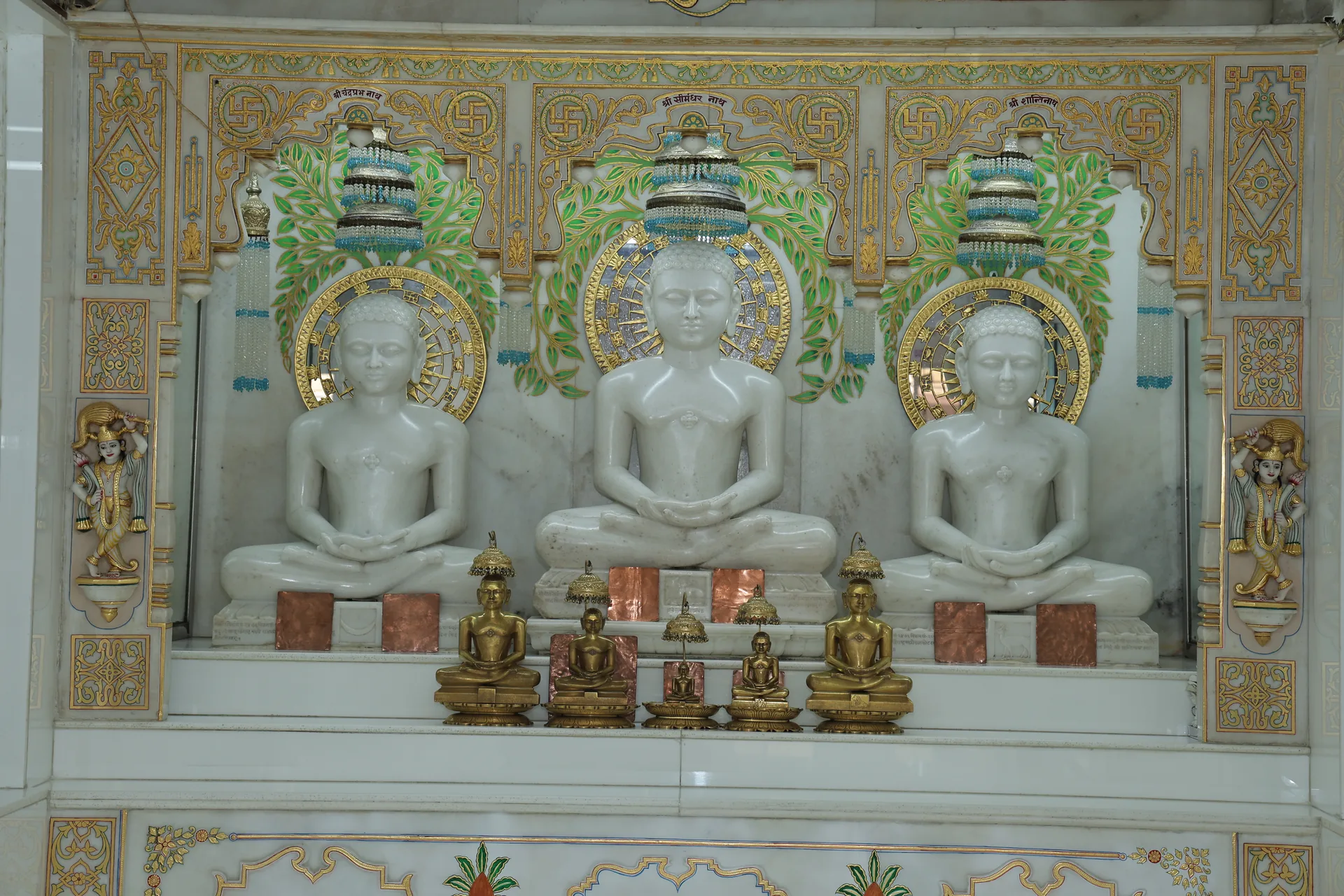 Shri Kund Kund Digambar Jain Mandir Swami photo 2