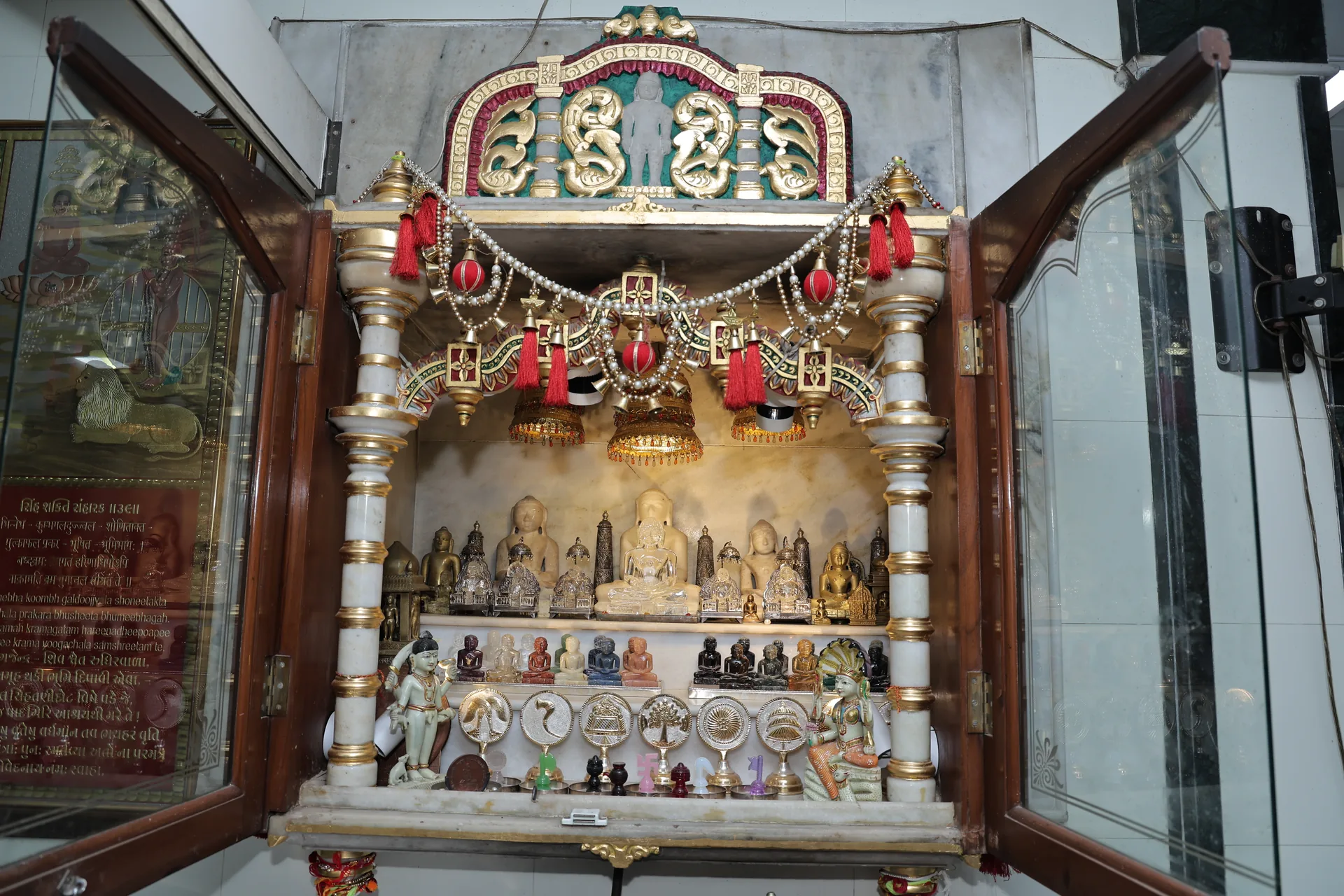 Parshwanath Digambar Jain Mandir photo 10