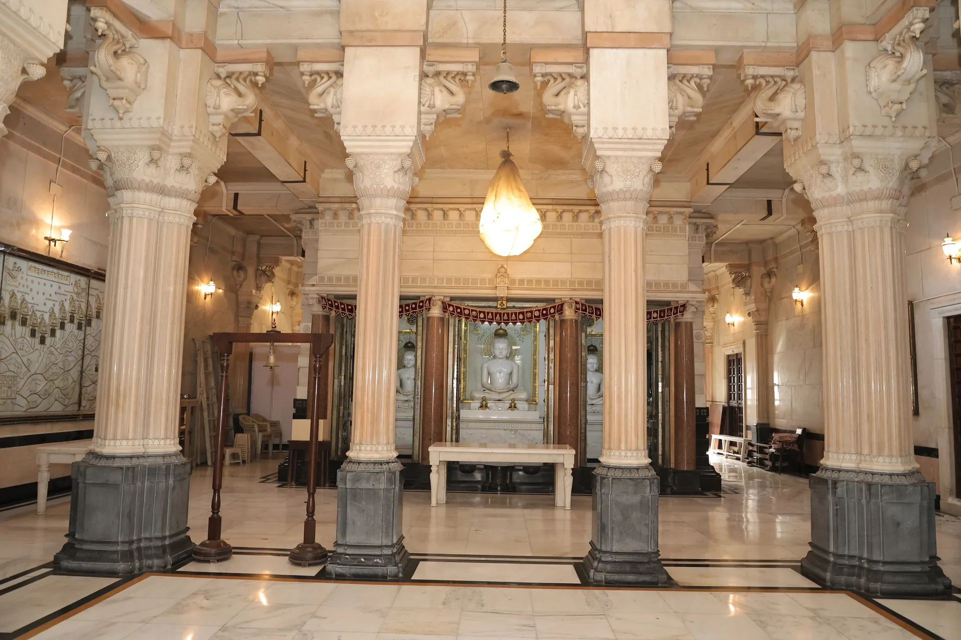 Parshwanath Digambar Jain Mandir photo 6