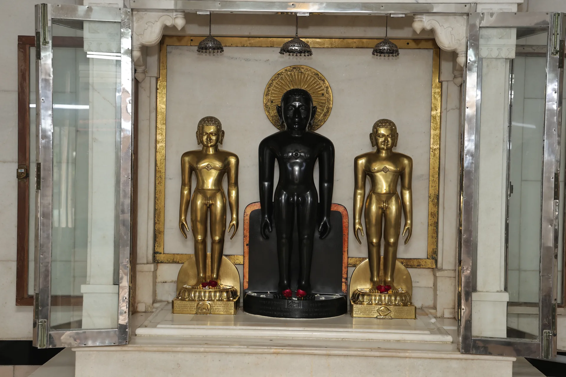 Parshwanath Digambar Jain Mandir photo 10