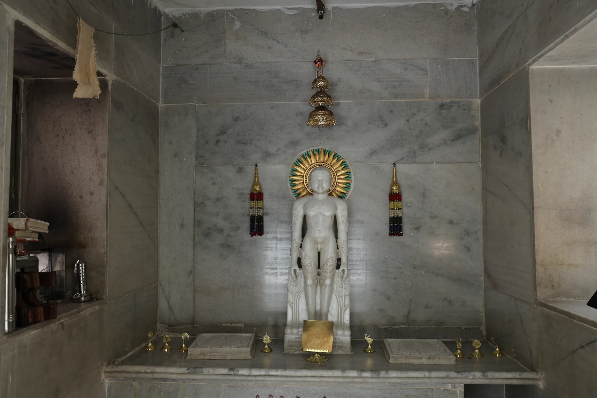 Parshwanath Digambar Jain Mandir photo 12