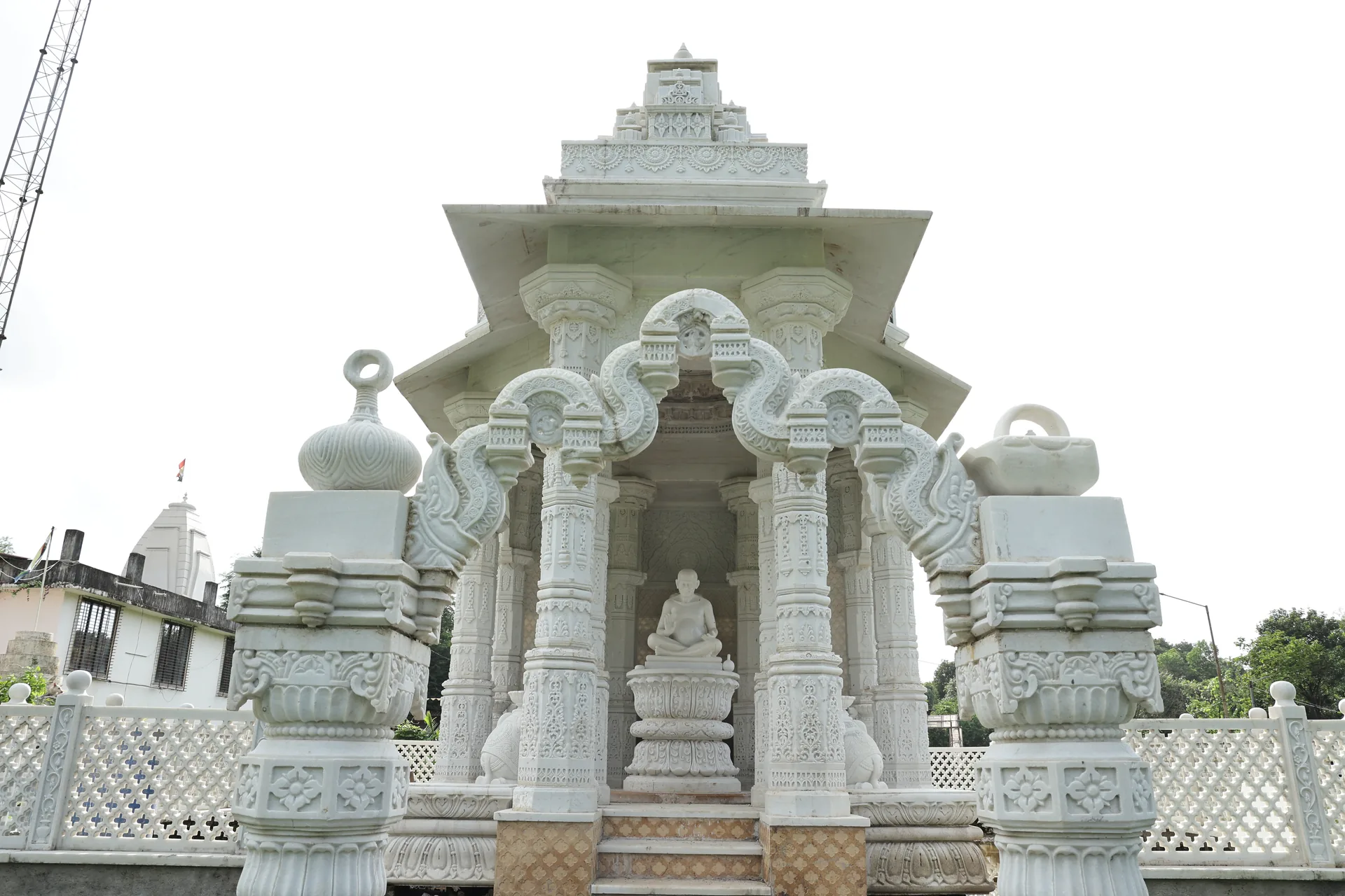 Punoyaday Parashwanath Digambar Jain Mandir photo 6
