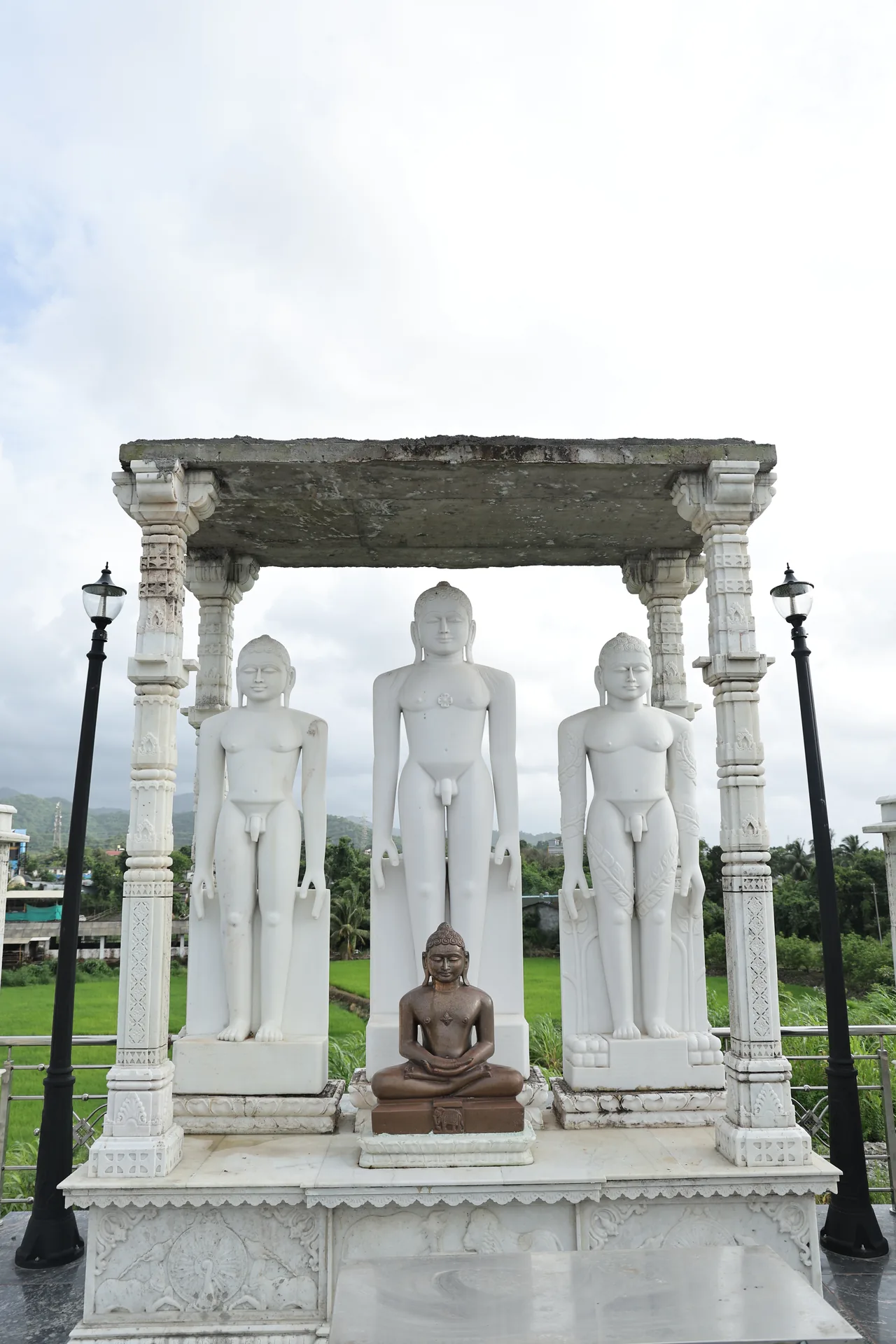 Punoyaday Parashwanath Digambar Jain Mandir photo 8